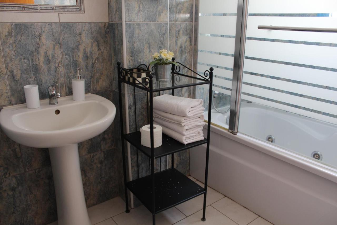Olive Beach Villa Peyia Bagian luar foto